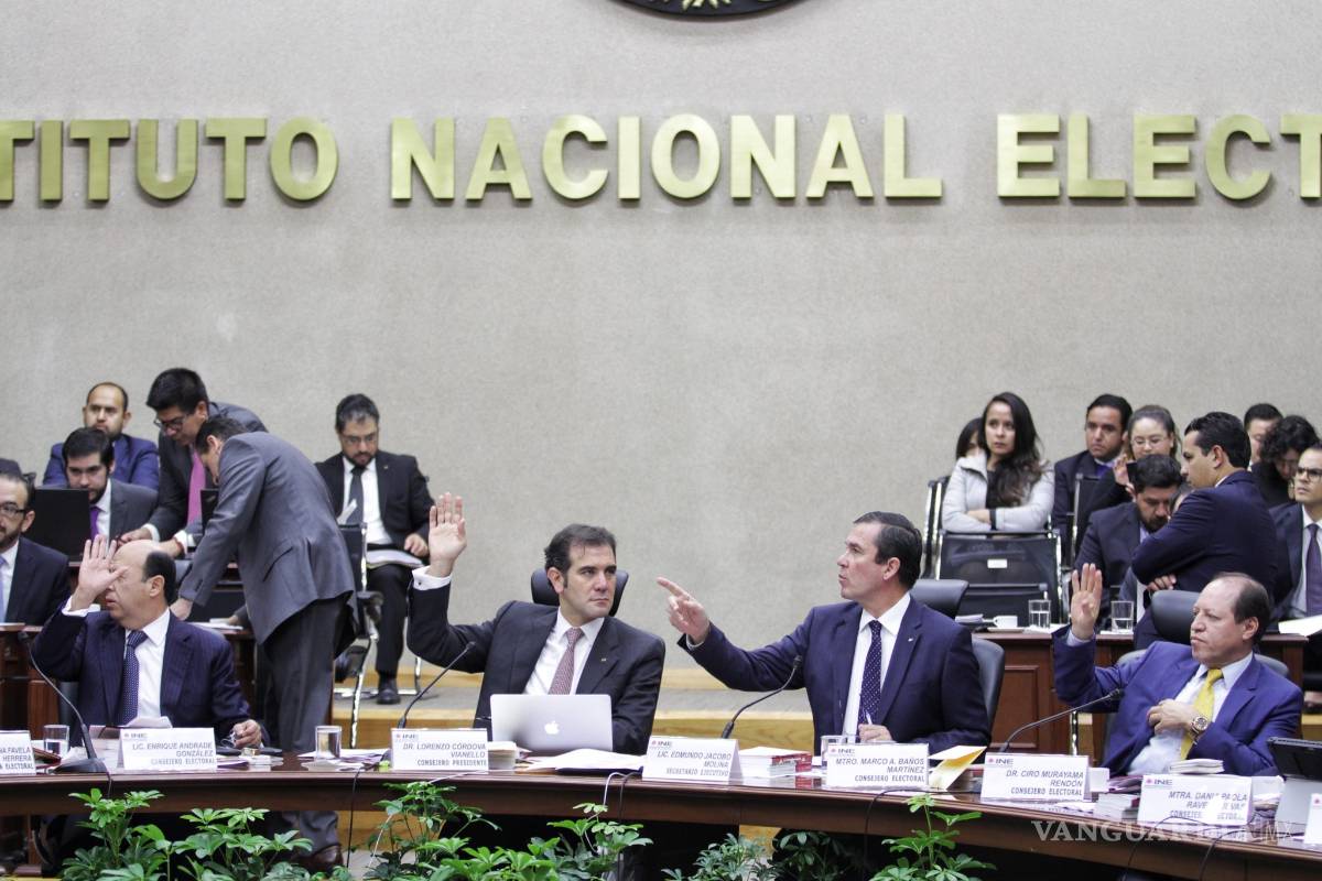 INE aprueba multar al PRI por la emisión del monedero rosa en Coahuila