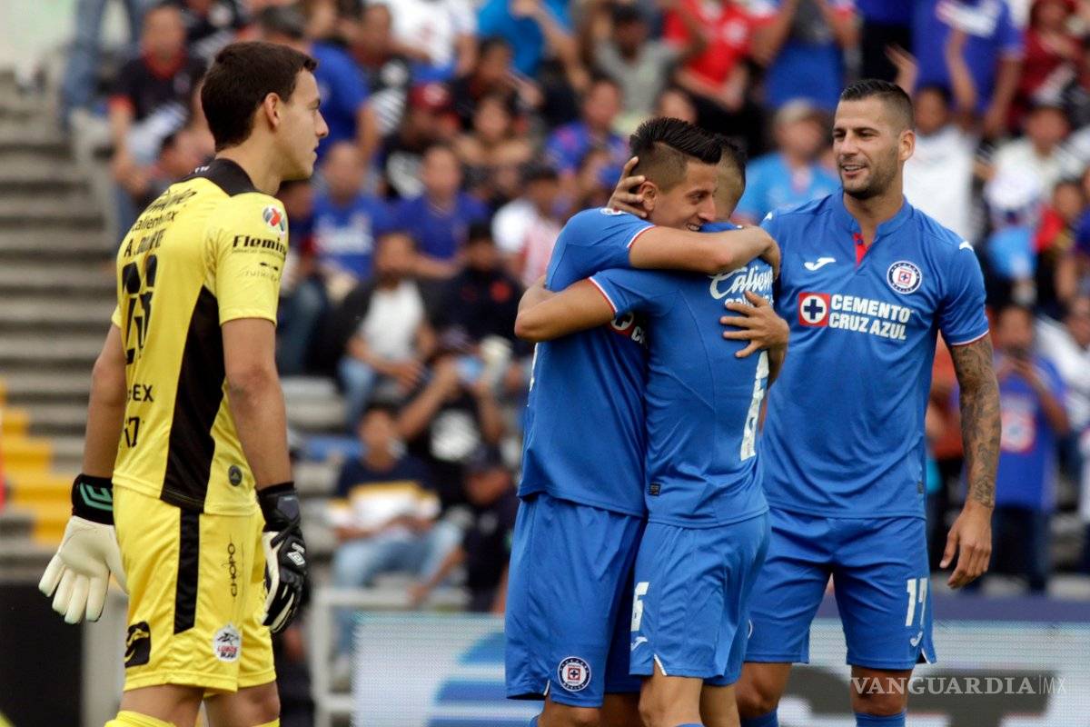 $!Doblete del 'Piojo' Alvarado da el triunfo a Cruz Azul ante Lobos BUAP