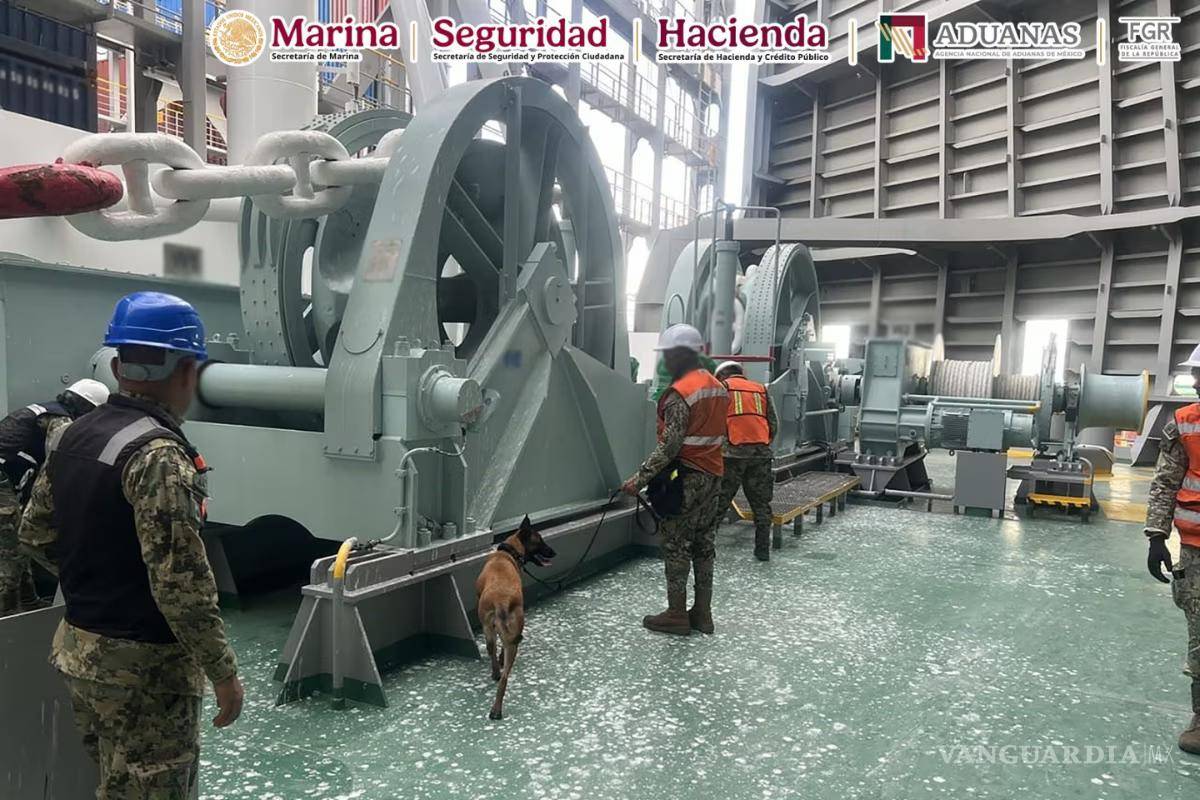 $!Aseguran 137 kilos de cocaína en puerto de Lázaro Cárdenas, Michoacán; hay cinco extranjeros detenidos