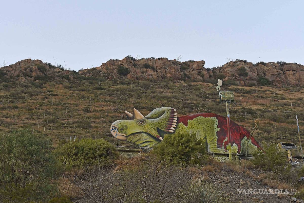 $!Tripulaczión pinta la naturaleza en el Cerro del Pueblo