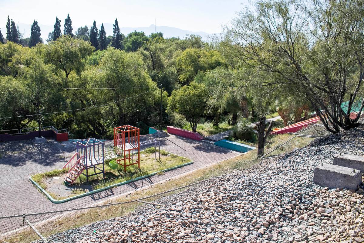 $!Convierten migrantes en refugio al Parque Hundido de Saltillo