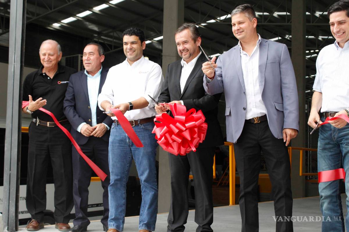 Alcalde de Monclova es invitado a inauguración de New Lighting Technologies en Nuevo Léon