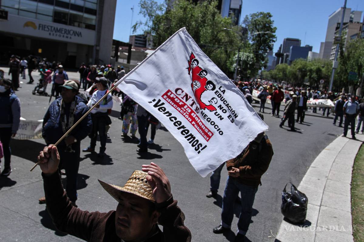 Descontarán a maestros que faltaron hoy por marchas