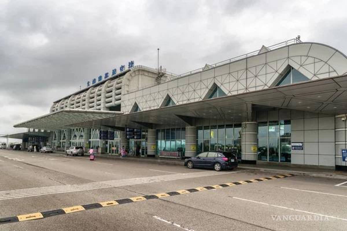 Tras suspensión de 20 días, Aeropuerto Internacional de Irán reanuda vuelos internacionales