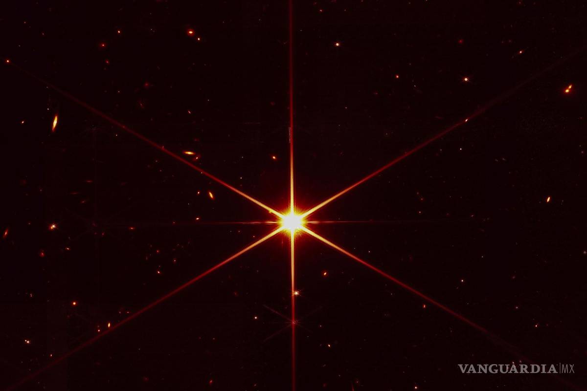 Telescopio Webb logra captar miles de galaxias ancestrales