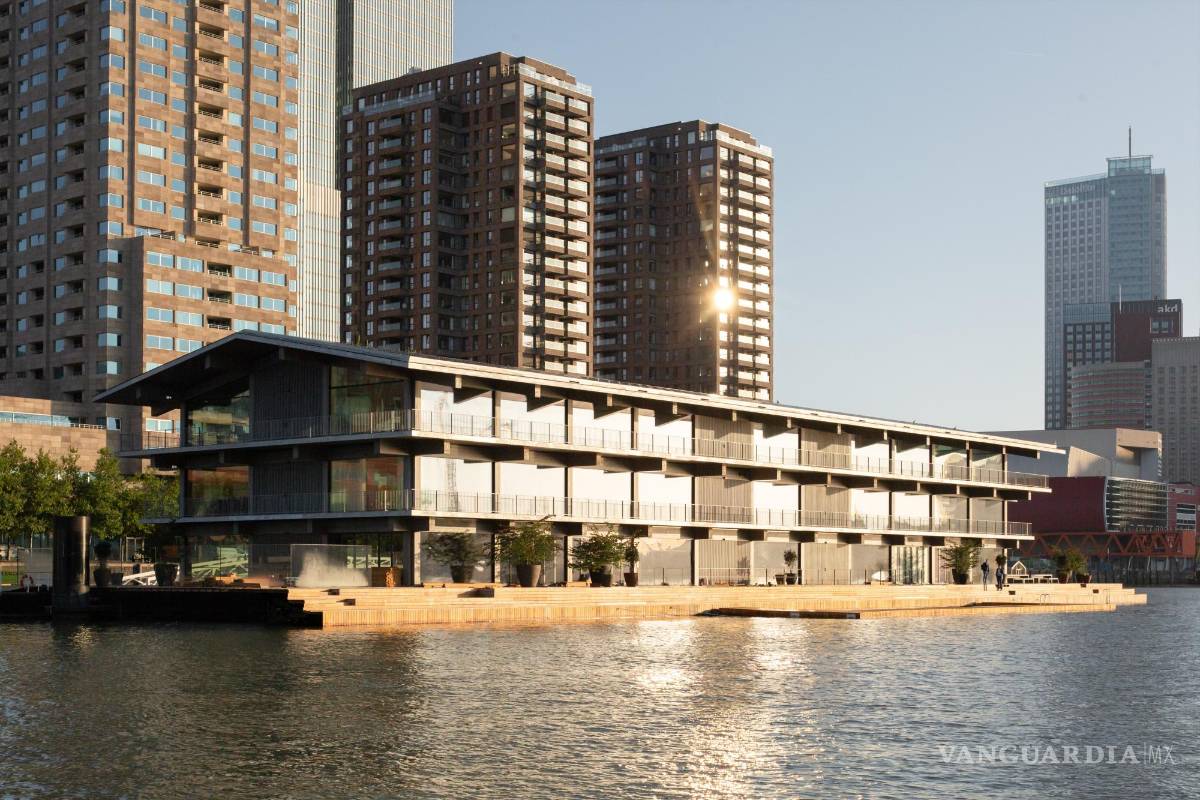 FOR, así es el mayor edificio flotante de oficinas