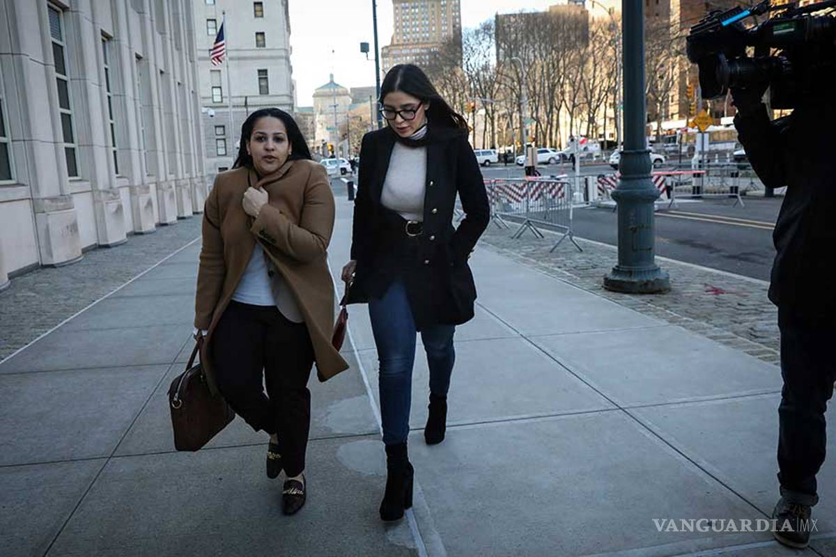 'Policías me obligaron a desnudarme y se burlaron de mi'... así fue el "calvario" de Emma Coronel durante la detención y juicio de 'El Chapo' Guzmán