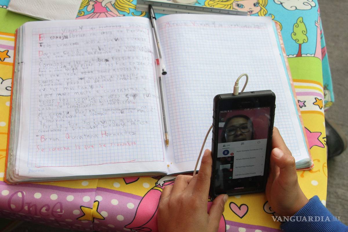 $!Se estima que en México existen alrededor de 22 millones de menores de edad que utilizan un teléfono celular.