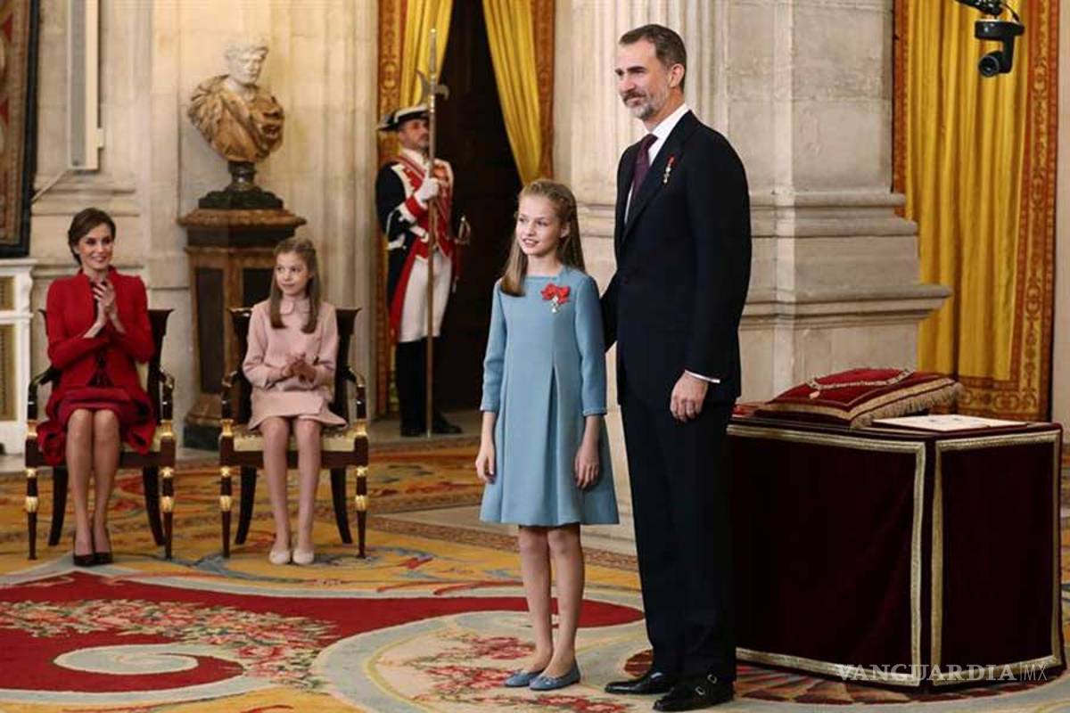 Rey de España otorga máxima condecoración a su hija y heredera
