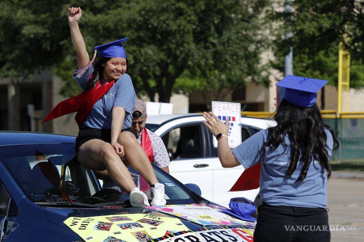 Caravanas, nueva modalidad para las graduaciones