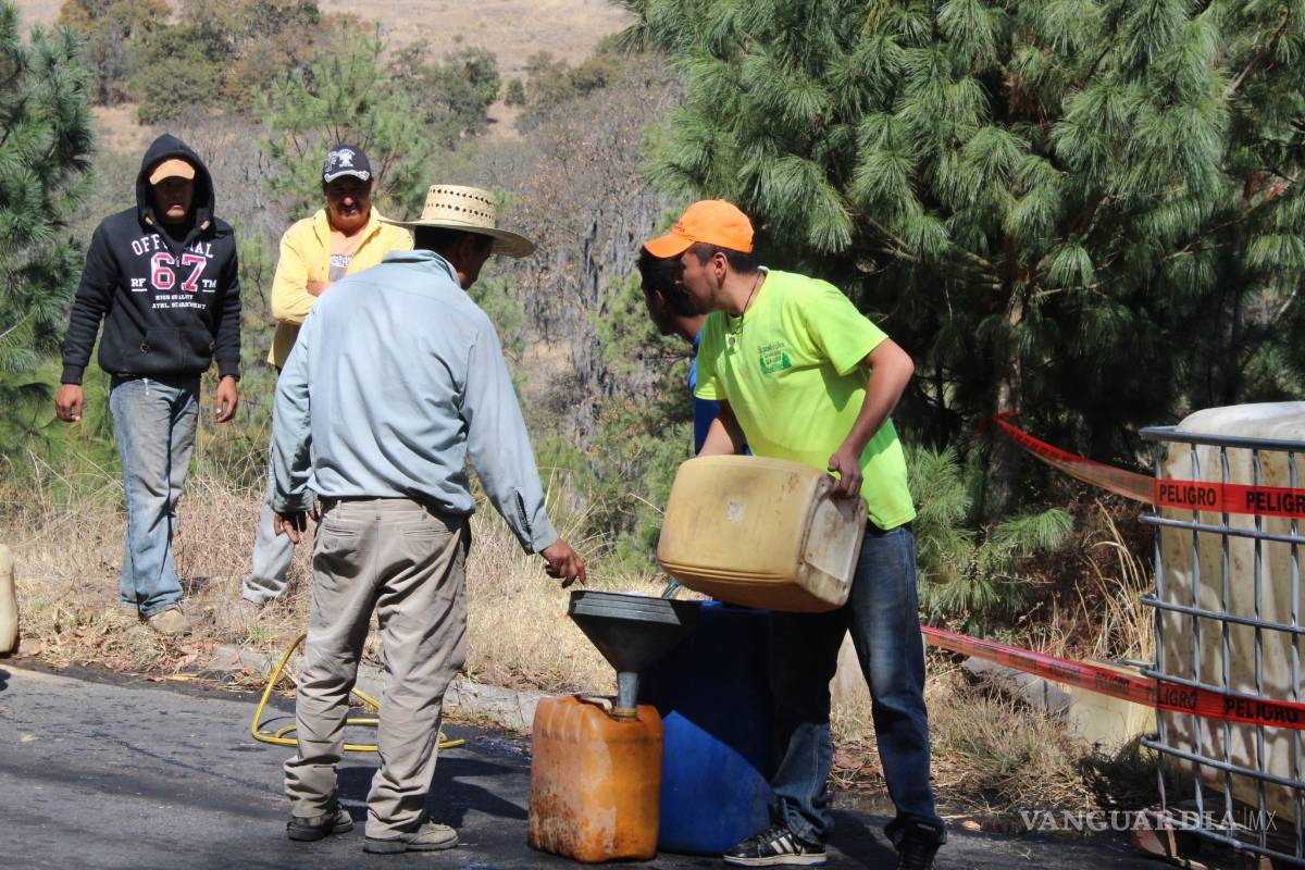Cobran robo de gasolina a consumidores