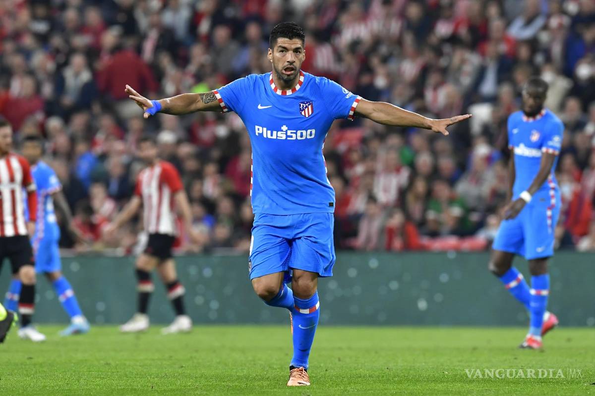 $!El delantero uruguayo Luis Suárez del Atlético de Madrid durante el partido contra el Athletic.