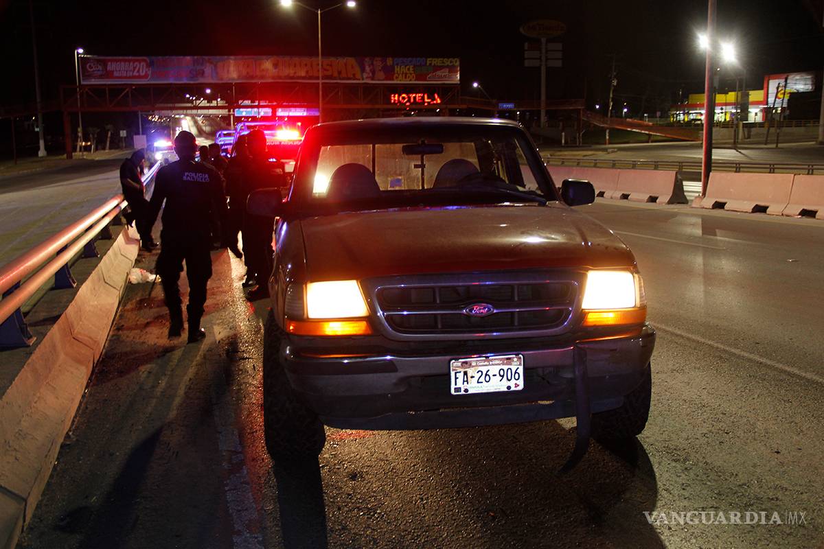 Accidente entre patrulla y camioneta causa movilización en Saltillo