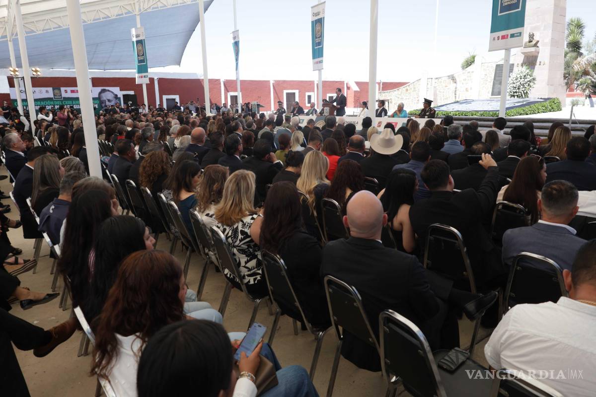 $!Durante la ceremonia, autoridades estatales y municipales reafirmaron su compromiso de continuar trabajando por el desarrollo y la estabilidad de Coahuila.