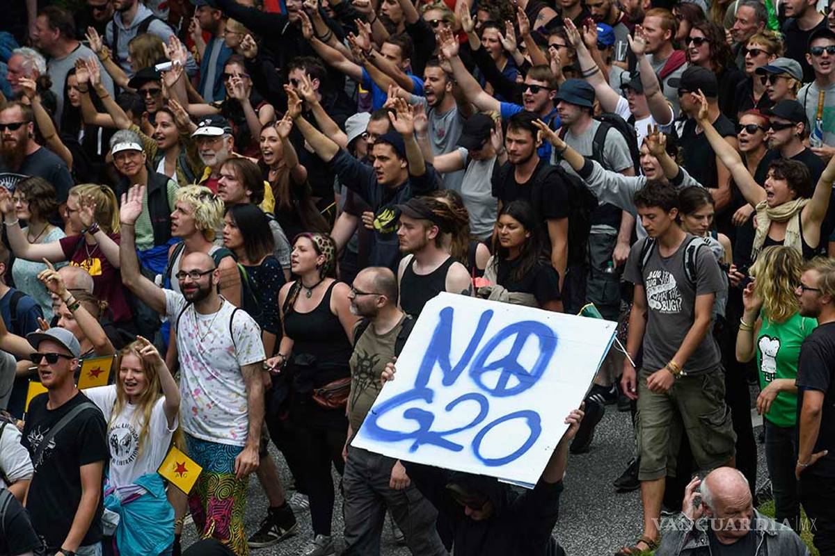 Segunda jornada de disturbios durante el G20 en Hamburgo