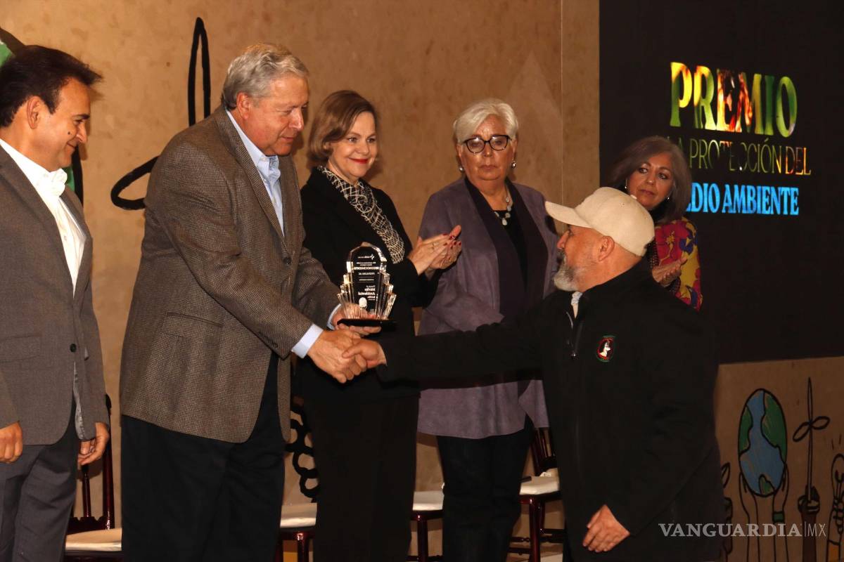 $!Sergio Carlos Marines Gómez, director de Profauna, también fue galardonado.
