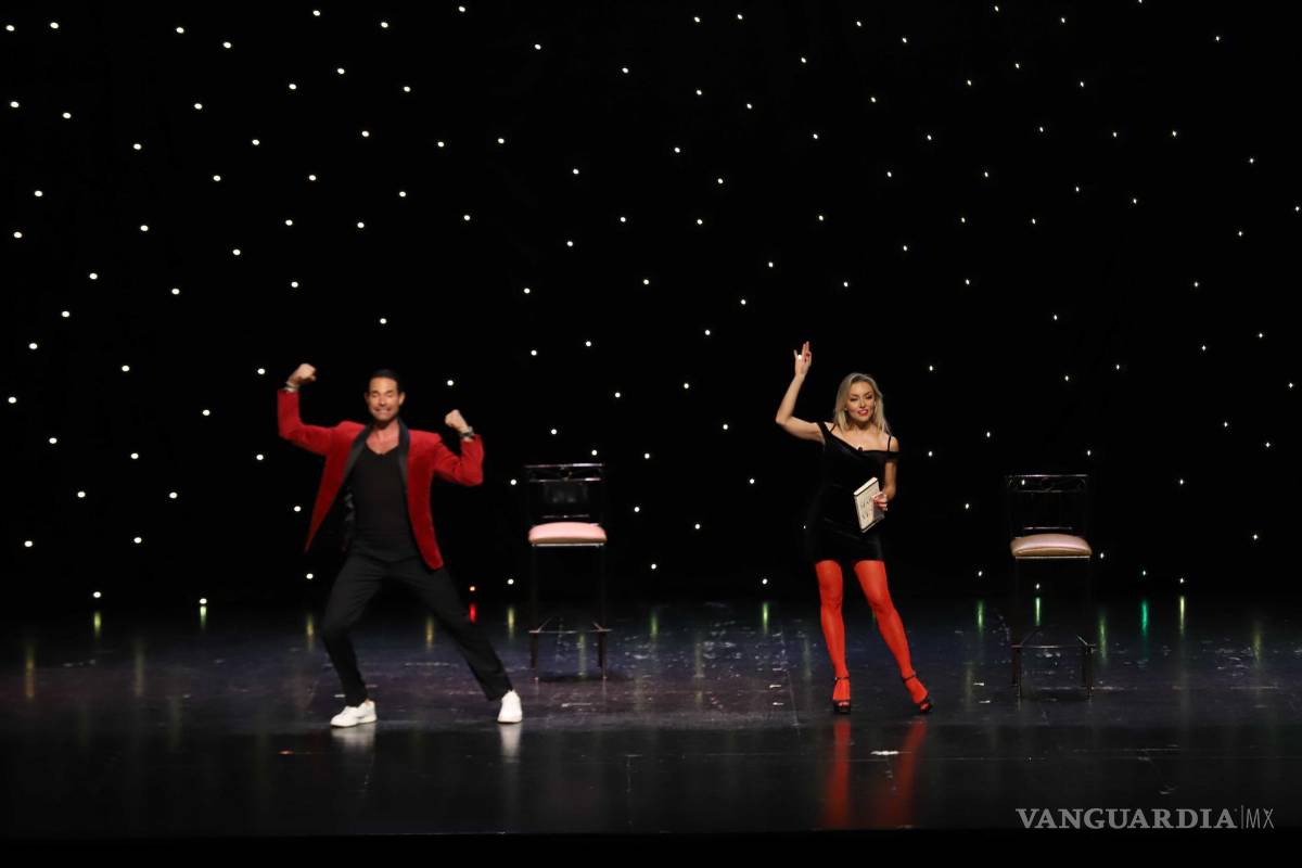 ¡Enamoraron a Saltillo! Explosiva combinación de Angelique Boyer y Sebastián Rulli en obra de teatro