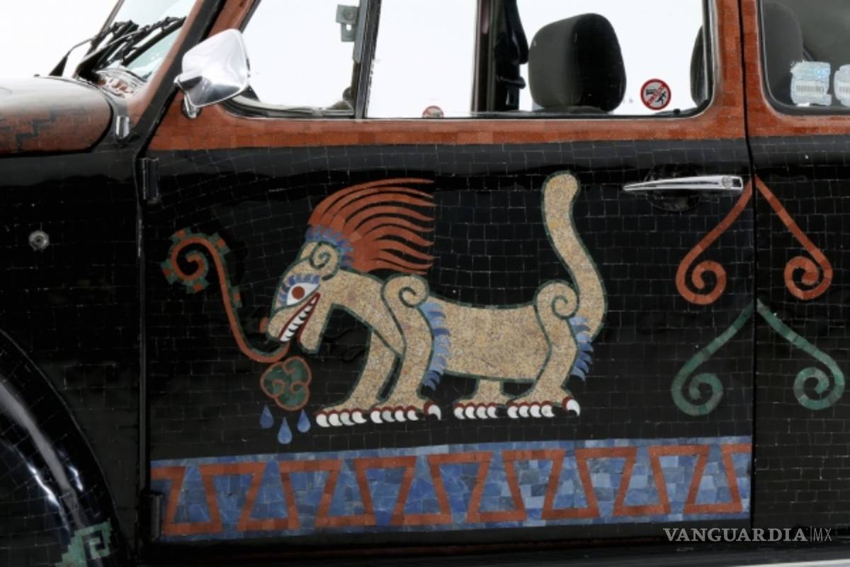 $!“Vocho teotihuacano” decorado con jade y cuarzo llega a Alemania