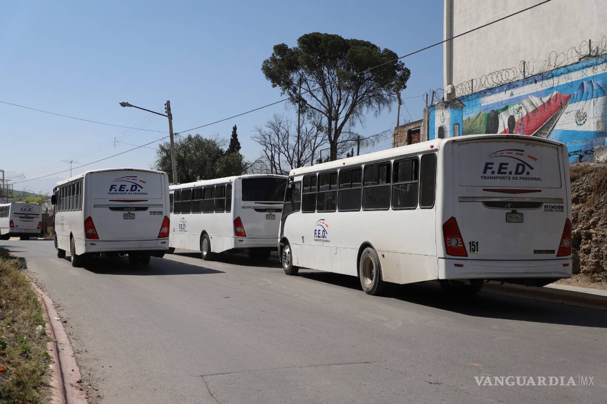 $!Llega ‘de paso’ caravana de 300 centroamericanos en Saltillo