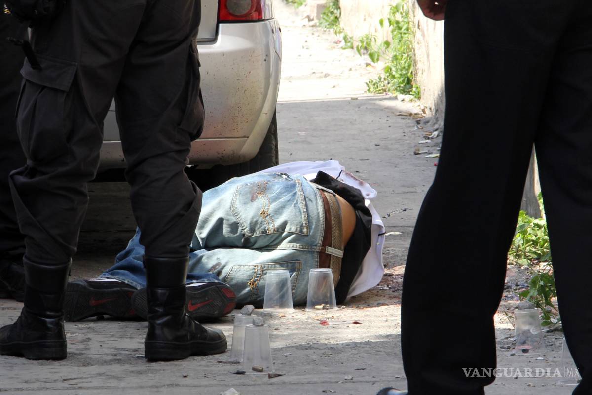 Hallan cuerpo de hombre en Naucalpan