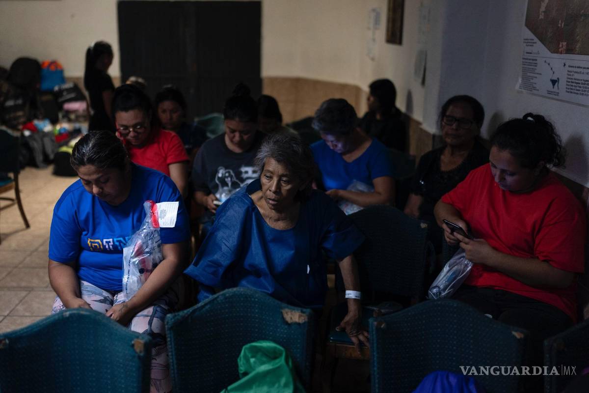 $!Muchos migrantes que no logran pasar el filtro son deportados a Nogales, Sonora, y terminan en el refugio San Juan Bosco.