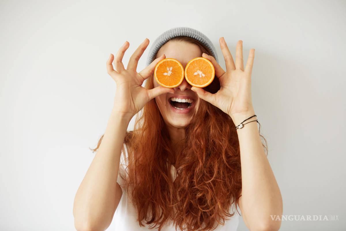 $!La naranja concentra mucha vitamina C, que ayuda a proteger las estructuras de los ojos y a mantenerlos hidratados.