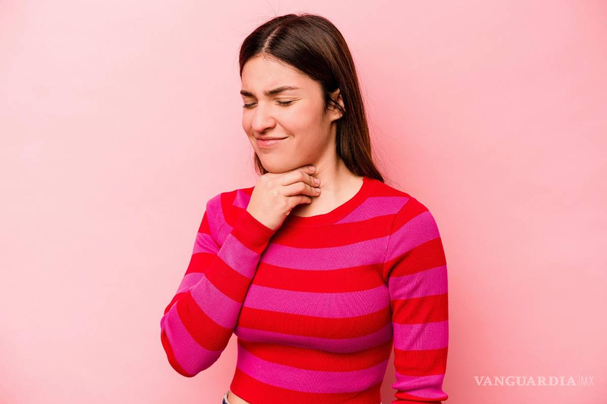 $!La disfagia puede producir molestias al beber o tragar.