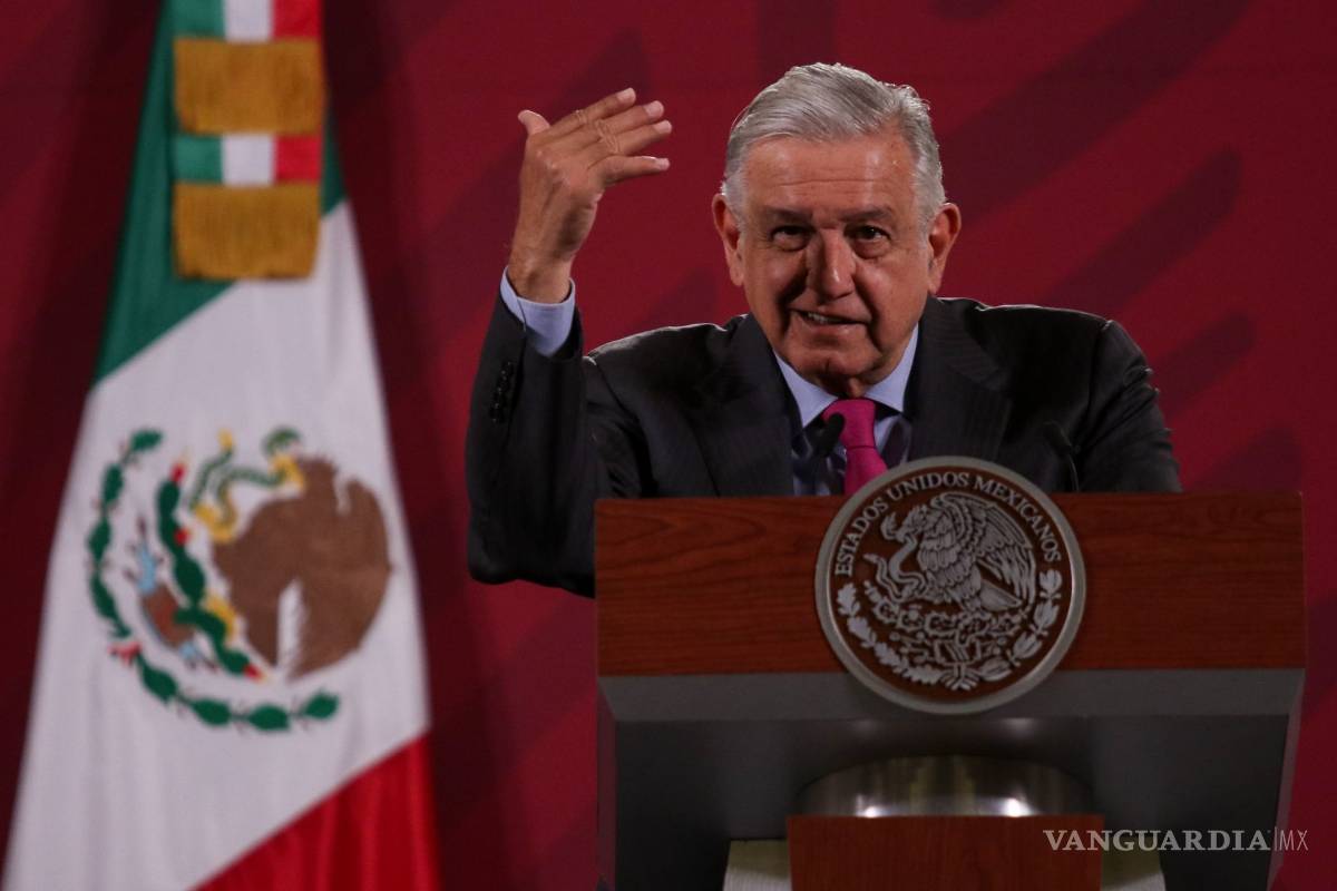 AMLO teme a los intelectuales de México, asegura The Economist