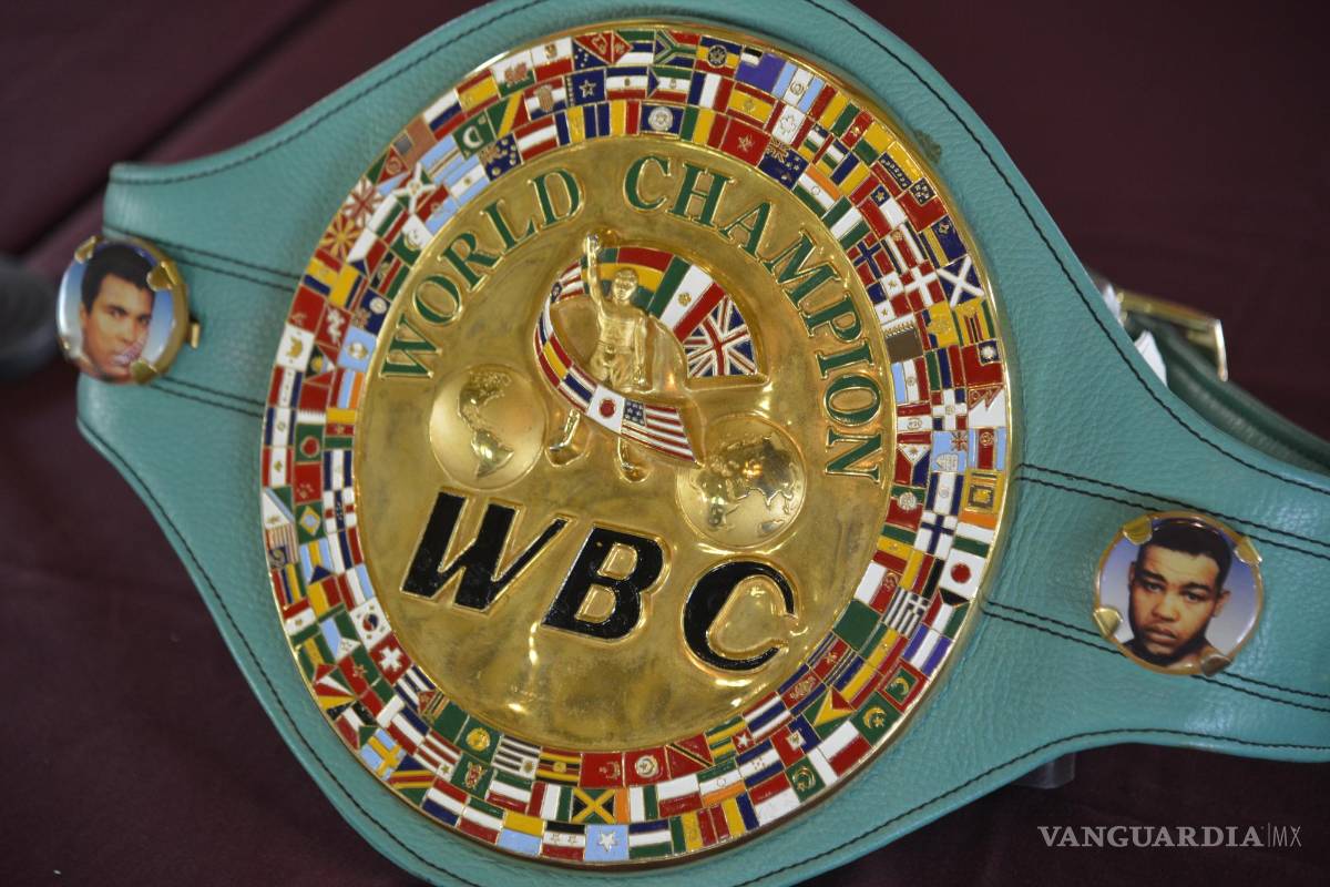 $!Jhonny González, tres veces campeón mundial mexicano, participó en la presentación oficial del evento.