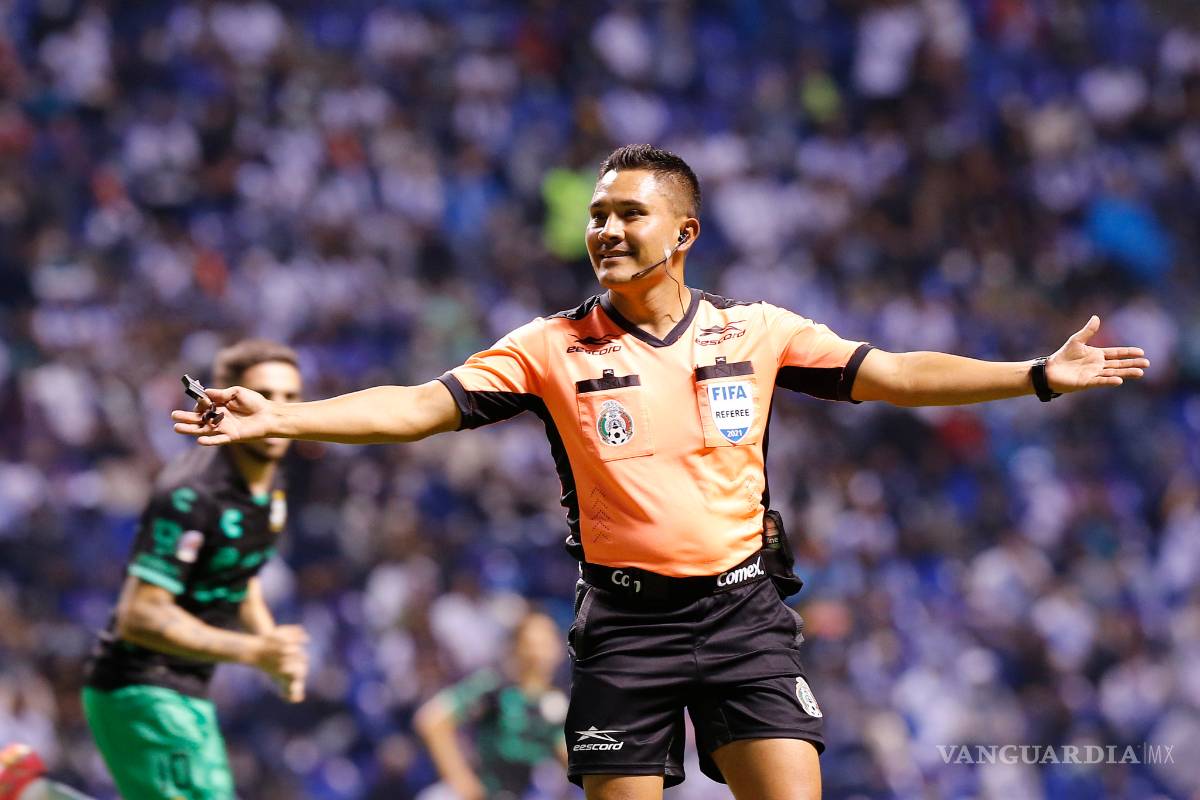 Fernando Guerrero pitará la Ida del Santos vs Cruz Azul