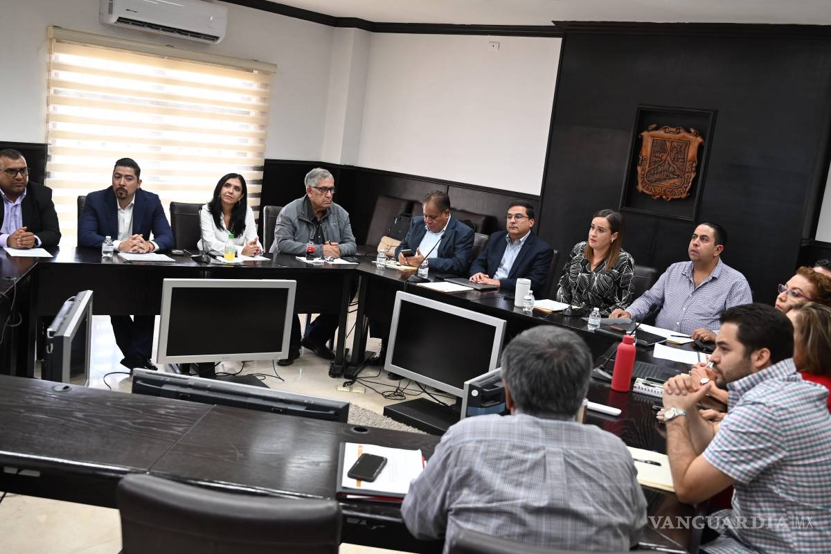 $!Representantes de los 38 municipios participaron en el taller organizado por la Comisión de Hacienda del Congreso de Coahuila.