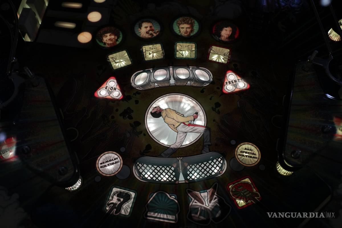 Queen festeja sus cinco décadas con una tienda en Londres