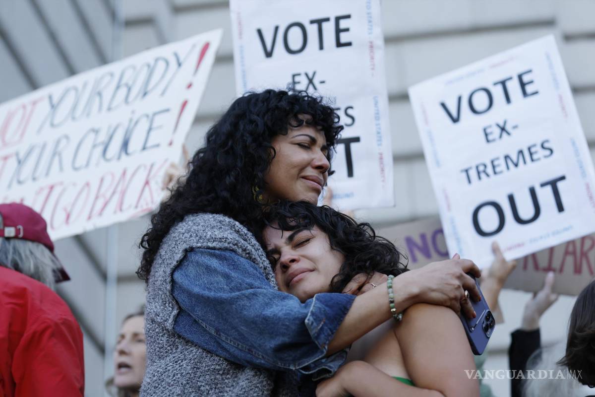 $!Una protesta contra la decisión de la Corte Suprema de EEUU, en San Francisco, el 24 de junio del 2022.