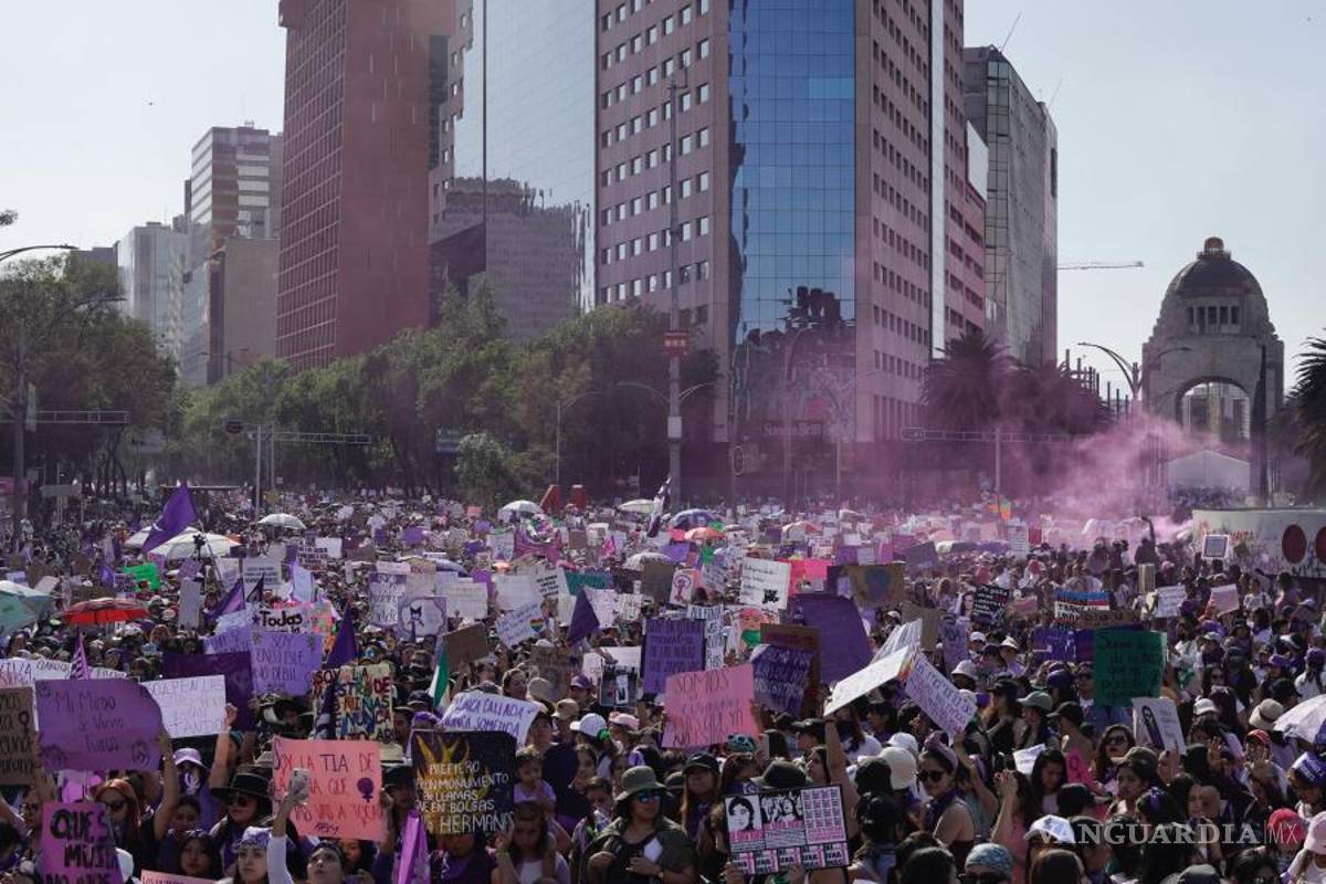 8M: Entre el dolor y la rabia con el grito de “Ni una más” miles de mujeres toman las calles en México (fotos)