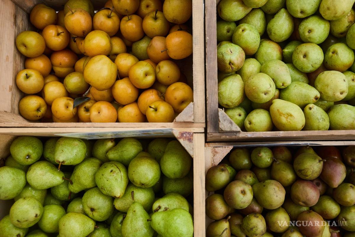 $!A menudo eclipsada por la manzana, la pera contiene una mayor cantidad de fibra por porción y flavonoides antiinflamatorios en su piel.