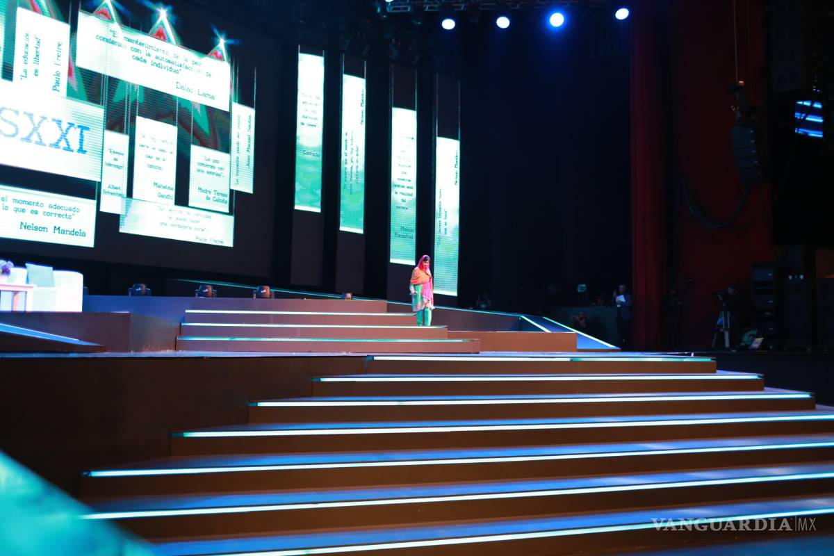 $!Malala habla ante 10 mil jóvenes en México Siglo XXI (En Vivo)