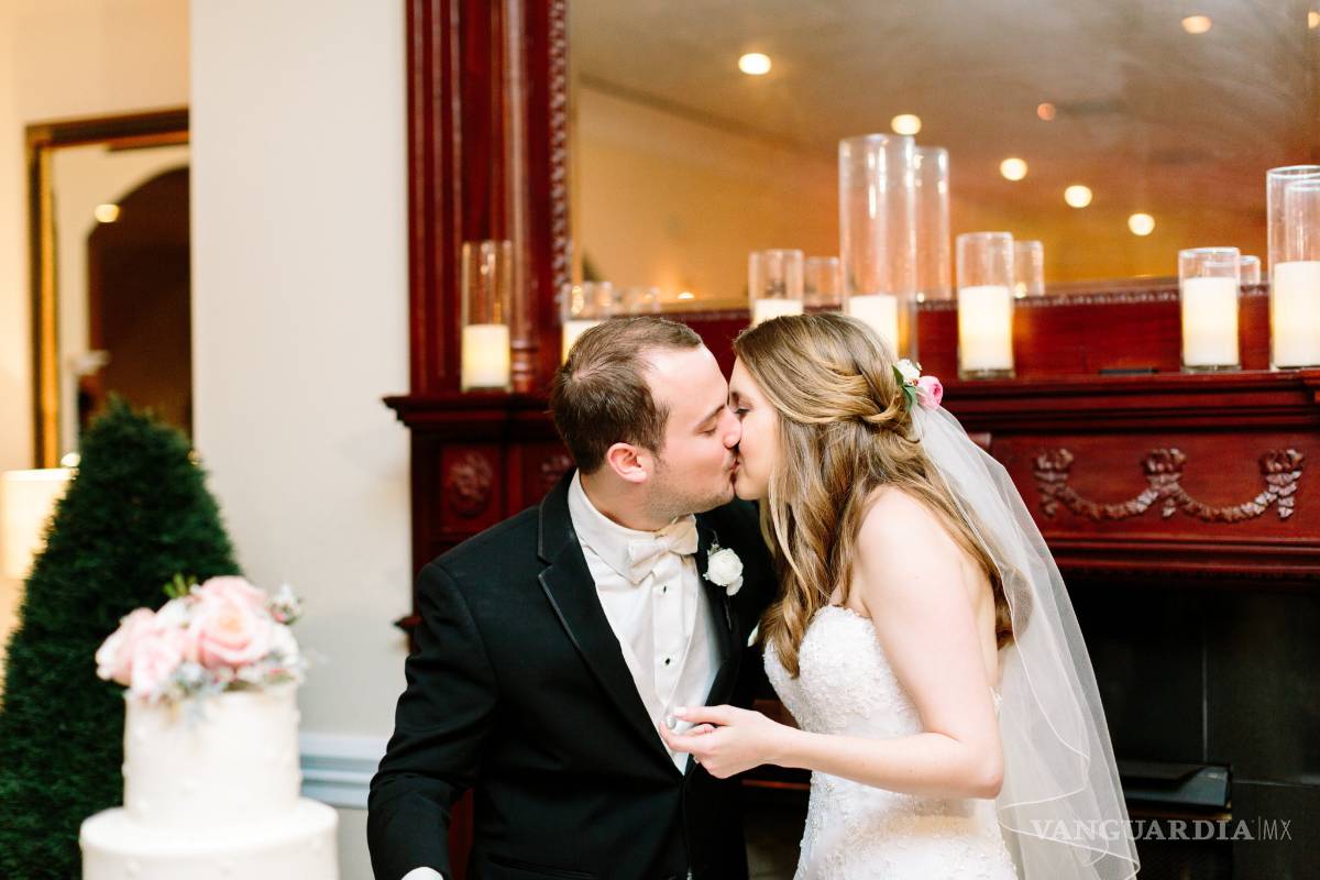 $!Estos esposos se conocieron en Tinder y descubrieron que nacieron el mismo día... ¡y en el mismo hospital!