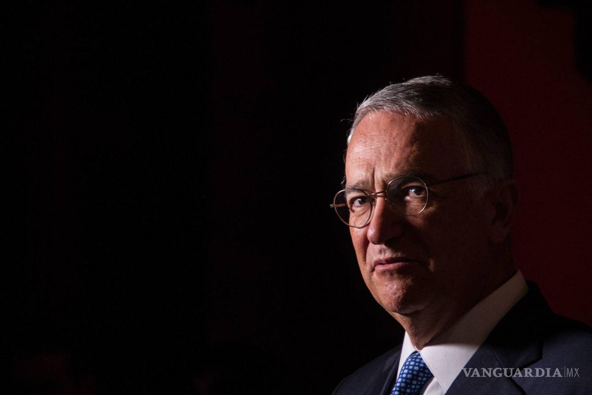 Salinas Pliego se apunta con el litio durante debate