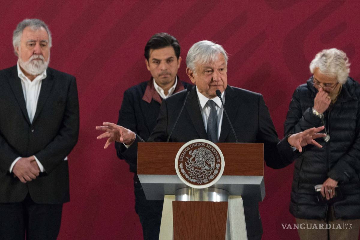 'No hay vacaciones porque todavía no merecemos descansar', dice AMLO a colaboradores