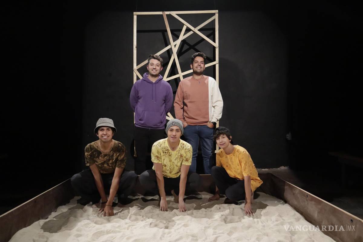 $!Al fondo, Rodrigo González y Armando Tenorio.