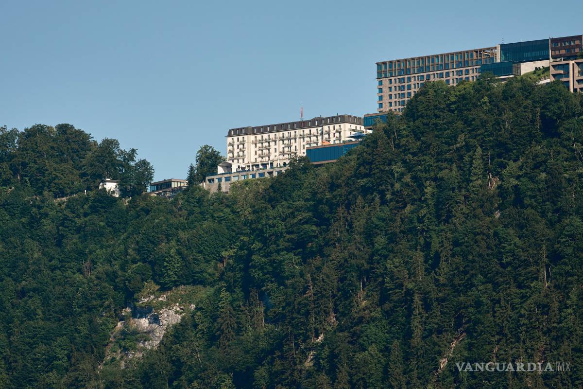 $!El complejo turístico de Bürgenstock, posible sede de conversaciones entre Estados Unidos e Irán, en Obburgen, Suiza, cerca de Lucerna.