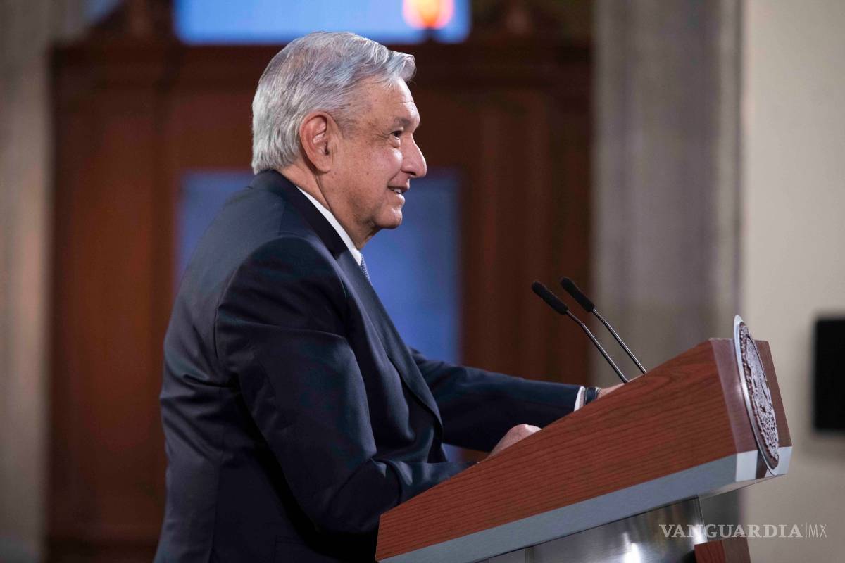 No hay necesidad de suspender obras para comprar vacunas: AMLO