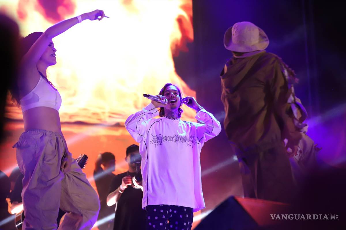 Multan a Natanael Cano con un millón de pesos por interpretar canciones con apología del delito en Chihuahua