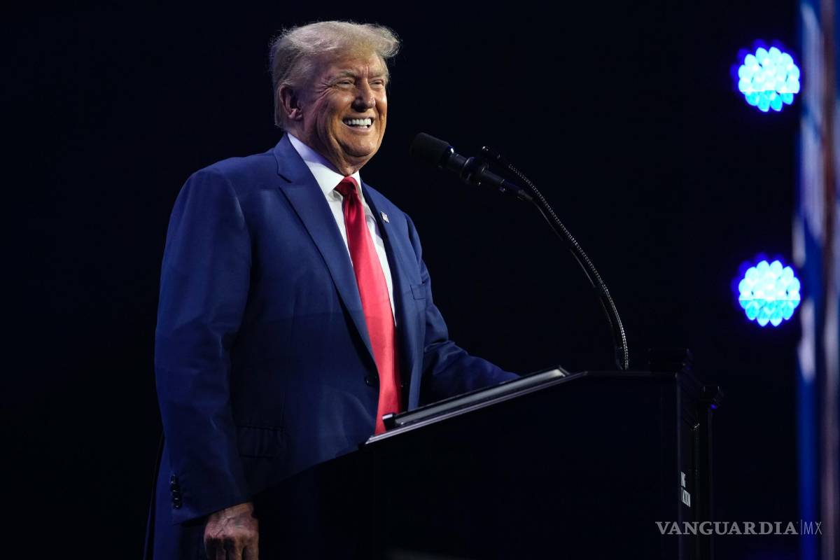 $!El expresidente Donald Trump habla en la conferencia Turning Point Action en West Palm Beach, Florida.