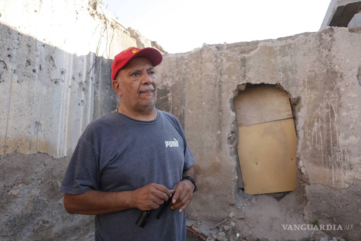 $!Tras bloqueos con soldadura y fallas en la vigilancia, la familia recuperó la vivienda y se instaló para permanecer las 24 horas.