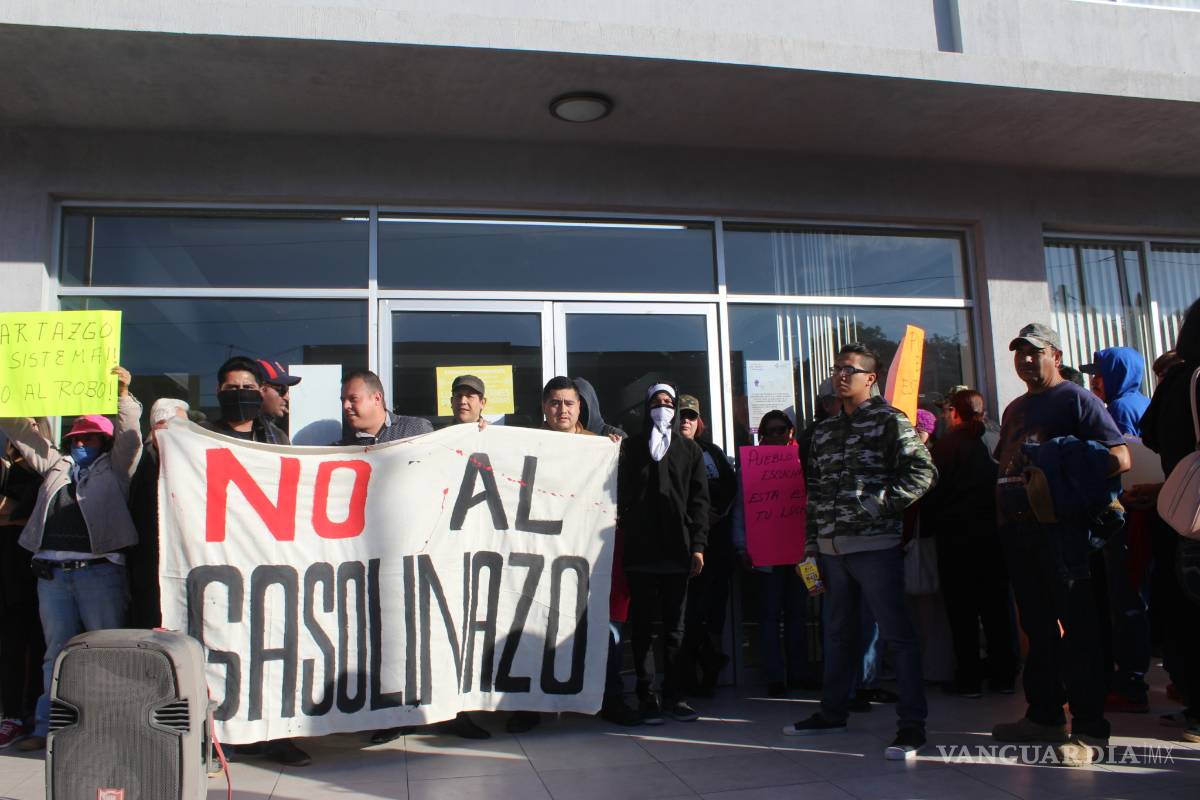 Toman Recaudación de Rentas en Torreón por gasolinazo