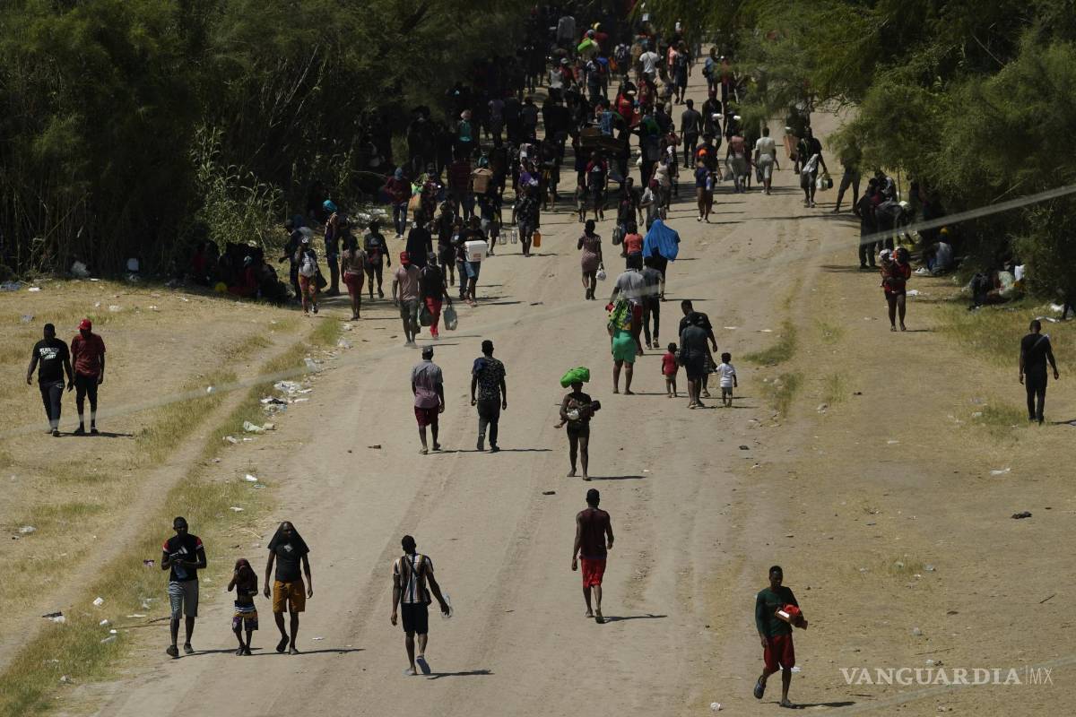 Termina EU con sueño de haitianos: cierra frontera de Texas con México; arrancarían hoy deportaciones