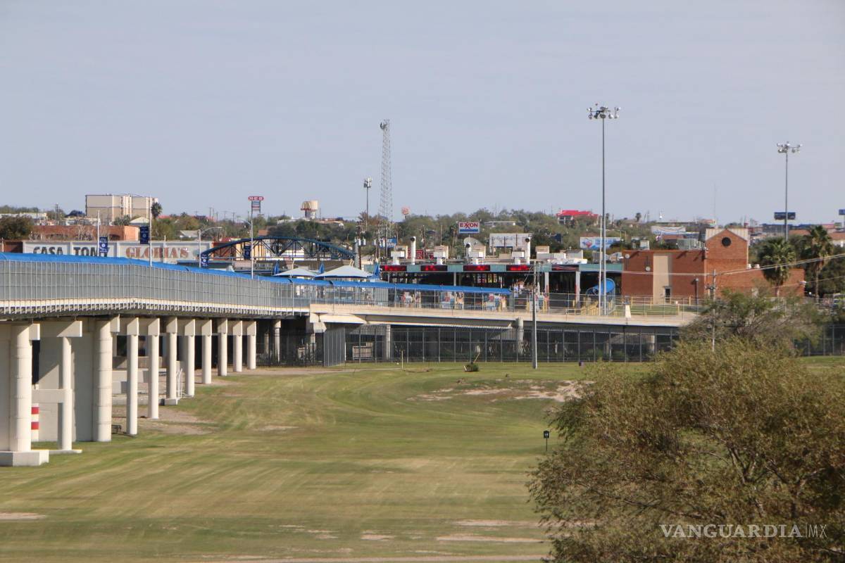 Cierre de cruce internacional provocará perdidas millonarias al comercio de Eagle Pass, Texas y Piedras Negras, Coahuila
