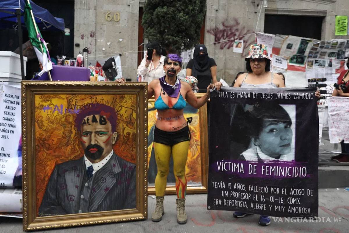 Toma de CNDH en CDMX cumple el mes; feministas no se irán