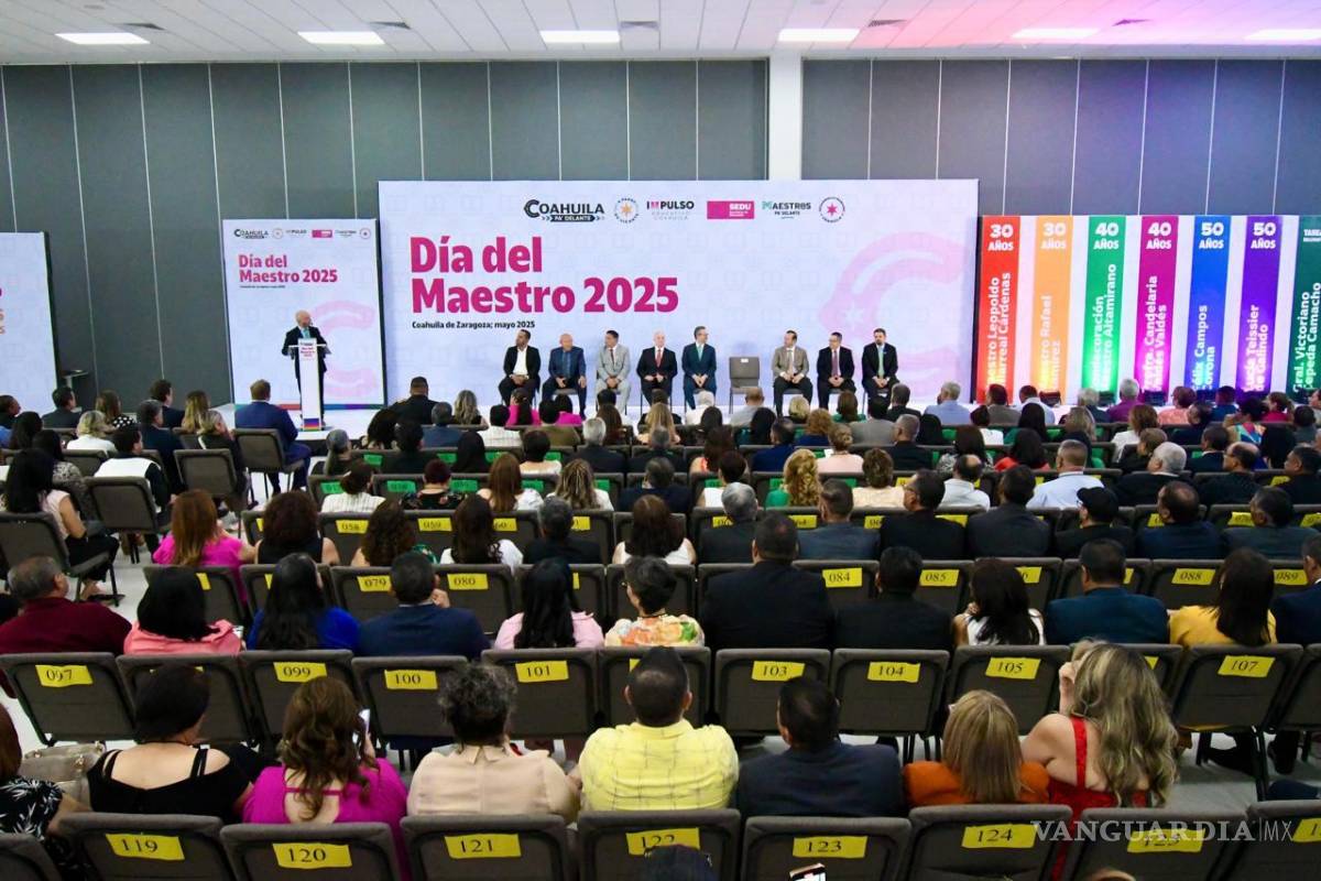 Reconoce Alcalde a maestras y maestros por su trabajo en la construcción de un mejor futuro para Torreón